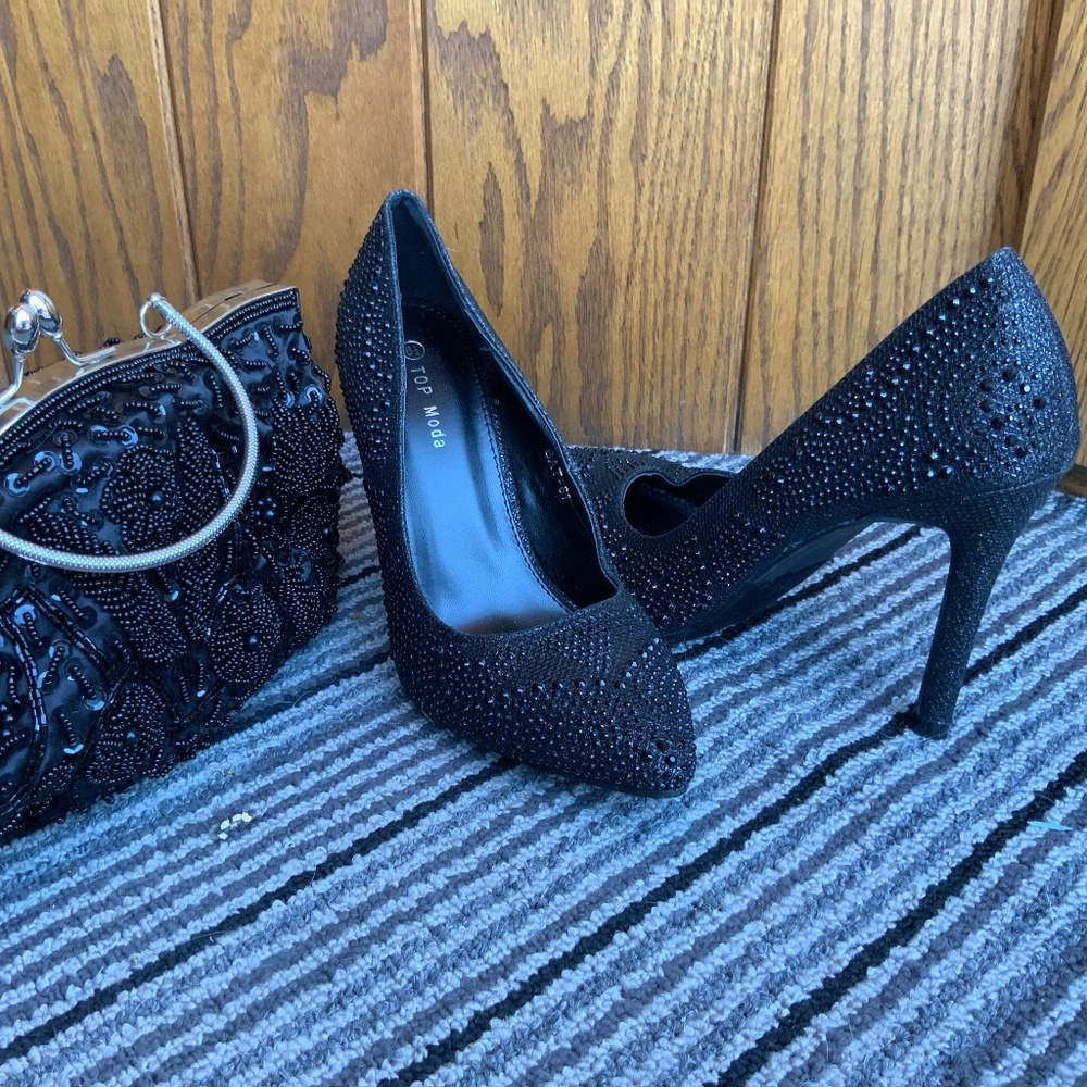 Holiday Purse & Heals